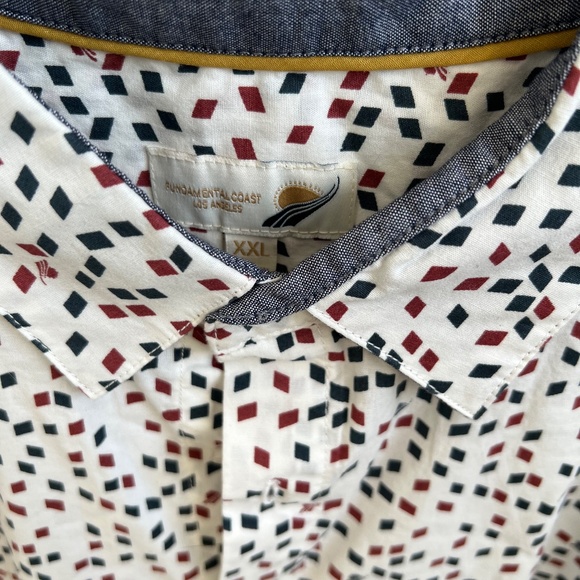 Button down t shirt - Picture 2 of 4